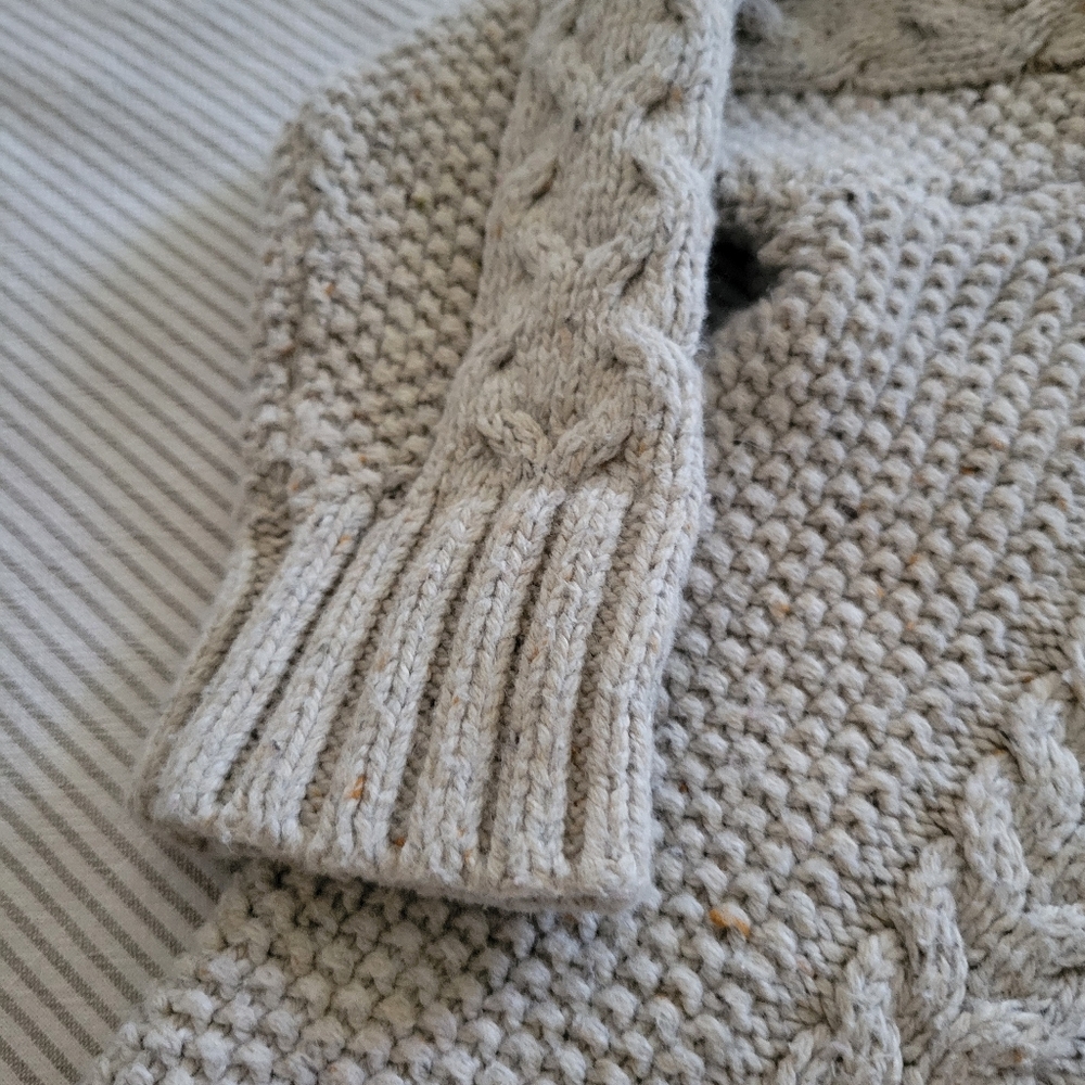 Knite Sweater - Picture 4 of 5